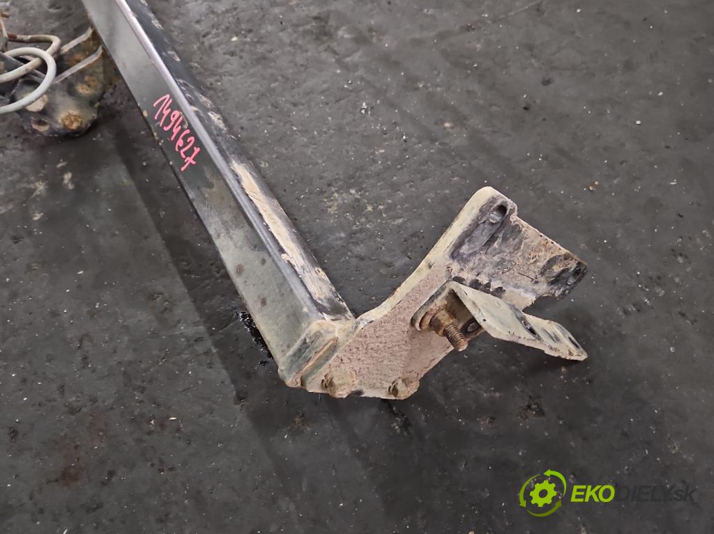 Nissan Qashqai I J10 2006-2013 1.5 dci 106 hp manual 78 kW 1461 cm3 5- oko tažné (Tažné zařízení)