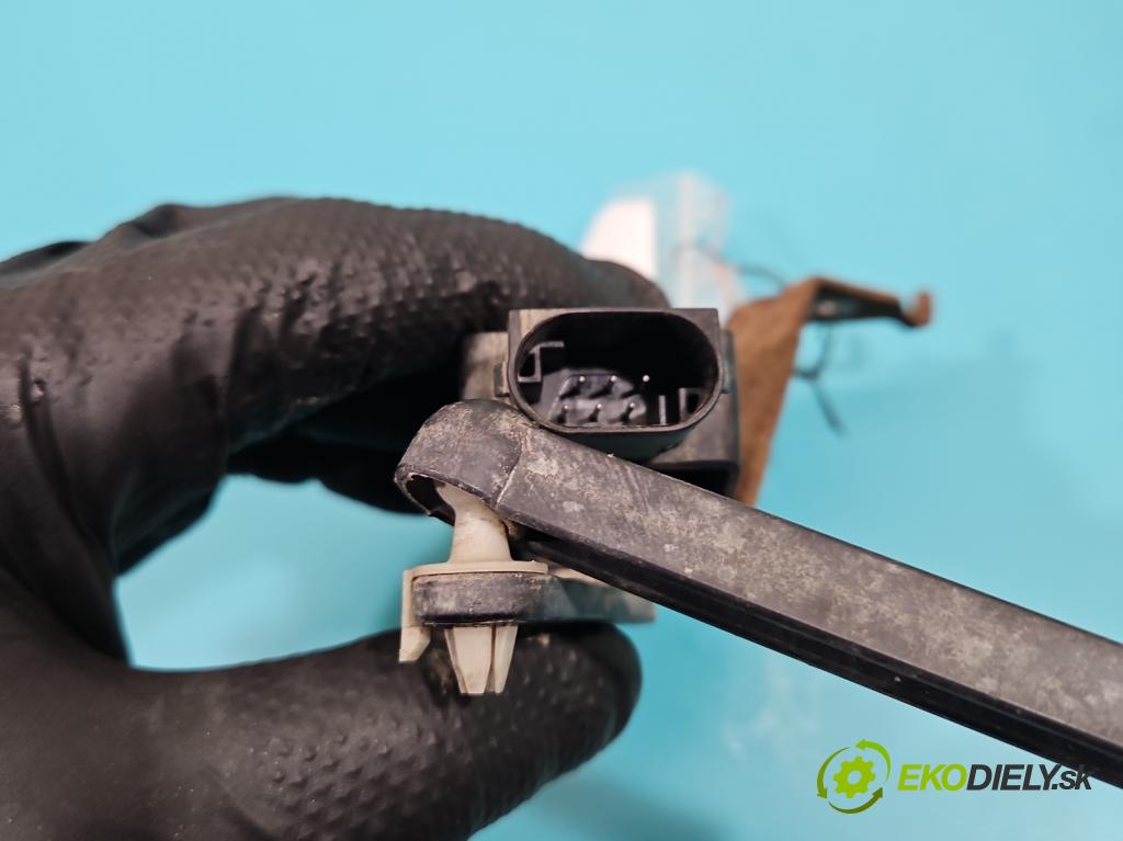 Bmw 3 G20 2018- 2.0 T 184hp automatic 135 kW 1998 cm3 4- snímač nastavenia xenon 6870000 (Snímač)