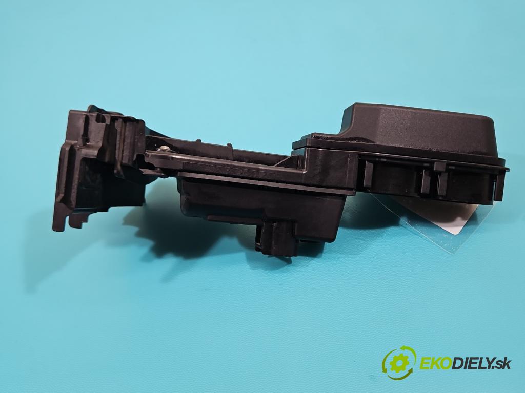 Bmw 3 G20 2018- 2.0 T 184 hp automatic 135 kW 1998 cm3 4- řídící jednotka 19348710