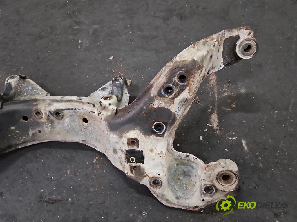 Nissan Primera P11 1996-2002 1.6 16V 99 HP manual 73 kW 1597 cm3 5- výstuha motora