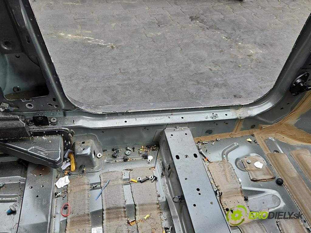 Ford Transit Connect II MK2 2012-2022 1.5 tdci 120 hp manual 88,2 kW 1499 cm3 5- práh levý  (Karoserie ostatní)