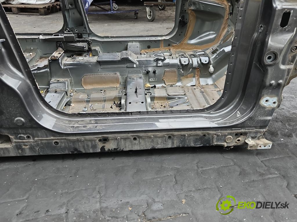 Ford Transit Connect II MK2 2012-2022 1.5 tdci 120 HP manual 88,2 kW 1499 cm3 5- Práh: pravý  (Karoséria ostatné)