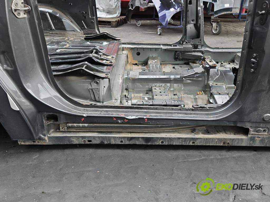 Ford Transit Connect II MK2 2012-2022 1.5 tdci 120 HP manual 88,2 kW 1499 cm3 5- Práh: pravý  (Karoséria ostatné)