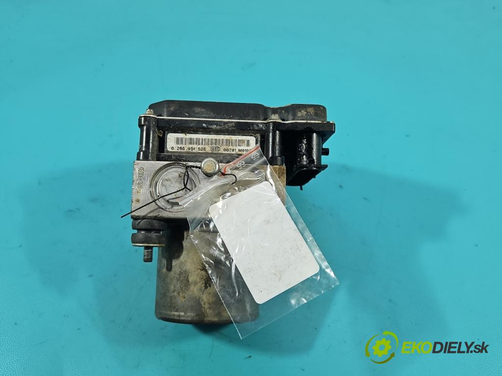 Nissan Qashqai I J10 2006-2013 1.5 dci 106 HP manual 78 kW 1461 cm3 5- čerpadlo abs 0265251374 (Pumpa ABS)