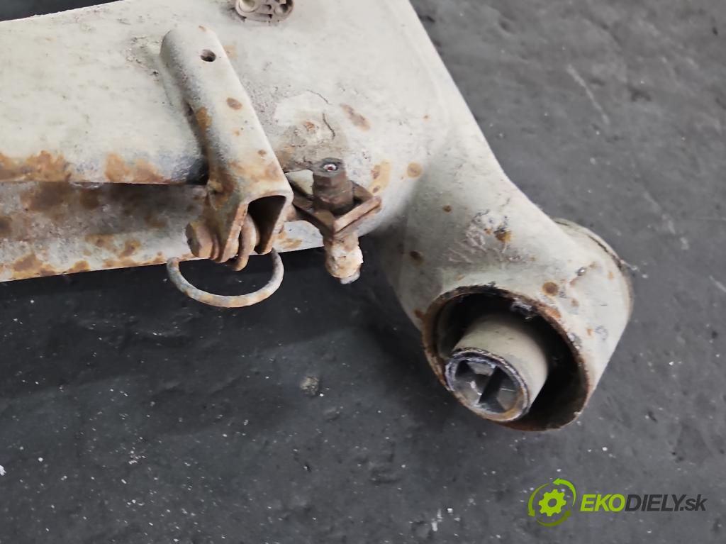 Skoda Fabia II 2007-2014 1.4 16V 86 HP manual 63 kW 1390 cm3 5- zadna výstuha  (Výstuha zadná)