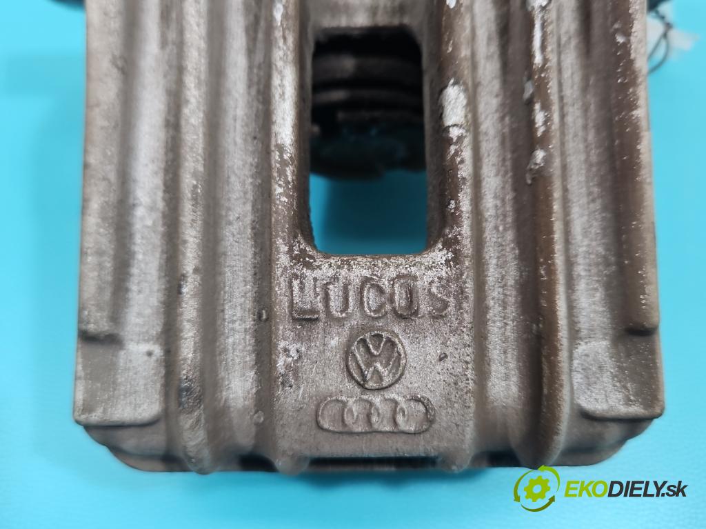 Skoda Fabia II 2007-2014 1.4 16V 86 HP manual 63 kW 1390 cm3 5- brzdič zadné pravý  (Kľučka dverí ostatné)
