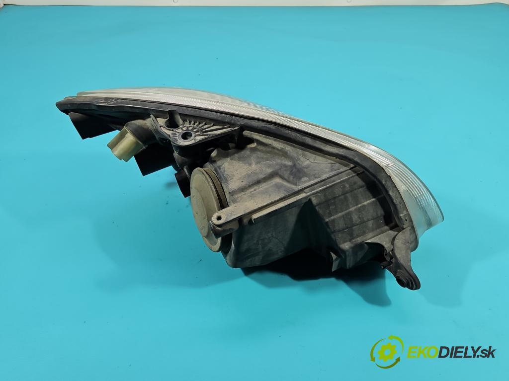 Skoda Fabia II 2007-2014 1.4 16V 86 HP manual 63 kW 1390 cm3 5- Reflektor: ľavý  (Kľučka dverí ostatné)