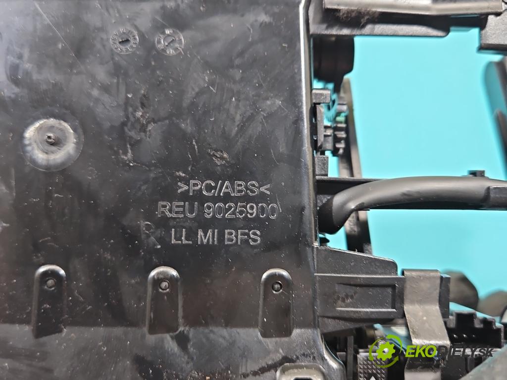 Audi A6 C7 2011-2018 3.0 TDI 313 HP automatic 230 kW 2967 cm3 5- Mřížka: kúrenia stredová 9025900 (Mriežka kúrenia (fukár))