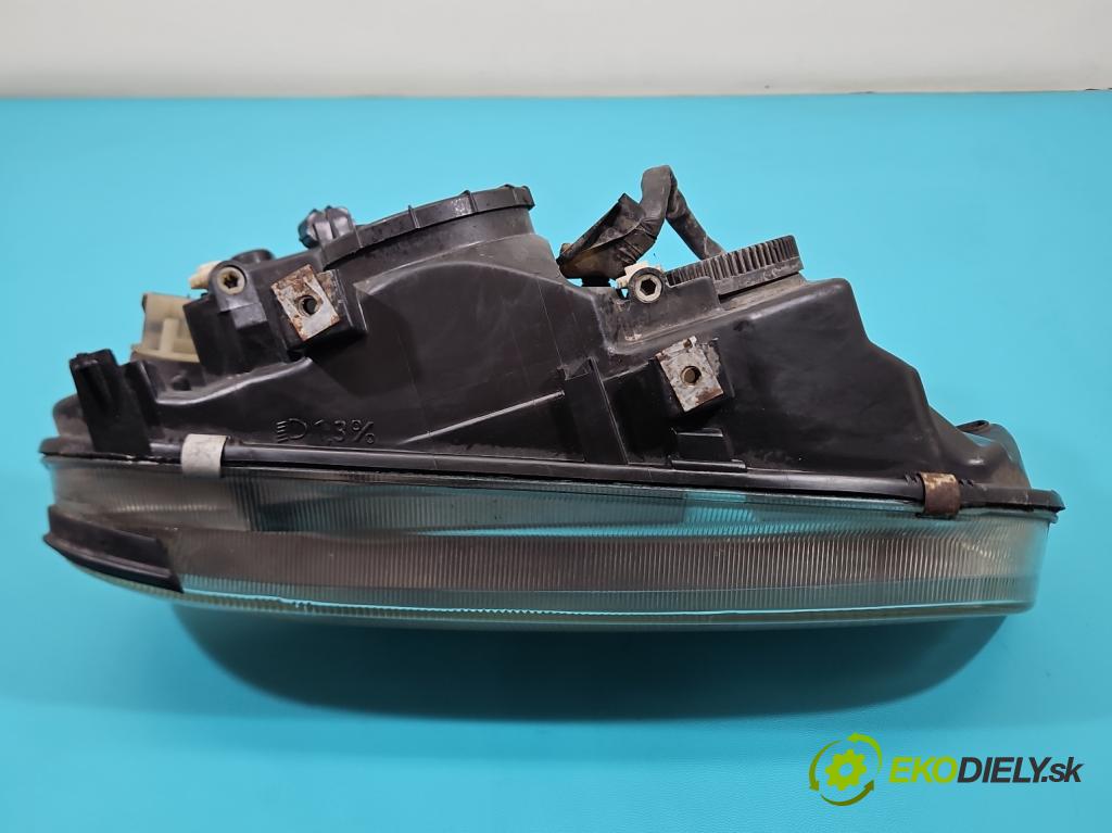 Rover 600 2.0 T 200 HP manual 147 kW 1994 cm3 4- Reflektor: pravý  (Svetlo predné pravé)