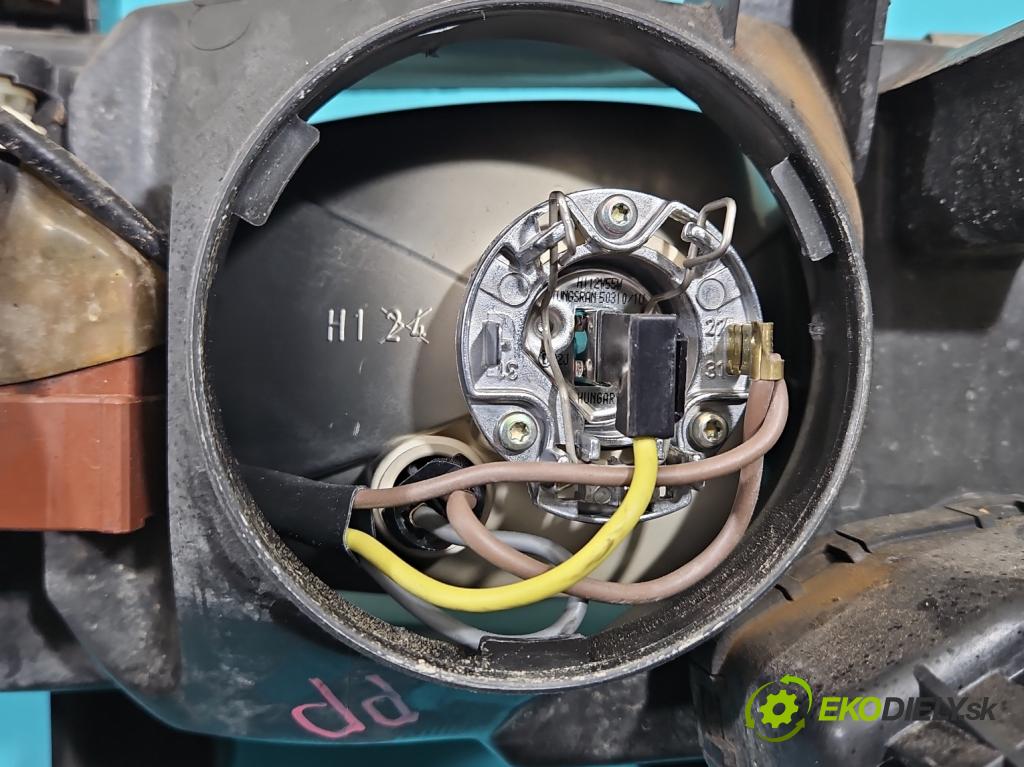 Rover 600 2.0 T 200 HP manual 147 kW 1994 cm3 4- Reflektor: pravý  (Svetlo predné pravé)