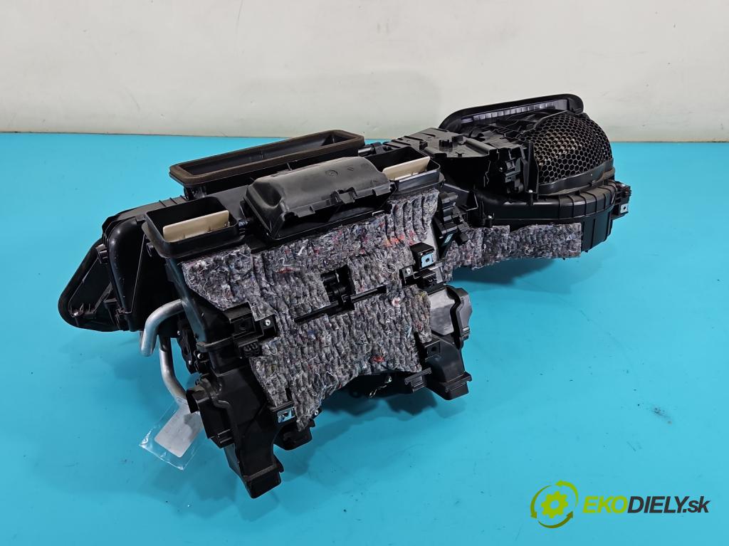 Mercedes E W213 2016-2023 2.0 CDI 194KM automatic 143 kW 1950 cm3 5- radiátor 7516975 (Radiátor topení)