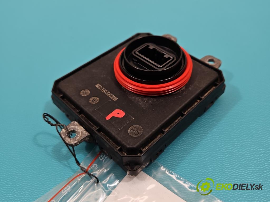 Mitsubishi Outlander III 2012-2022 2.4 135 HP automatic 99 kW 2360 cm3 5- střídač: xenon  (Riadiaca jednotka xenónu)