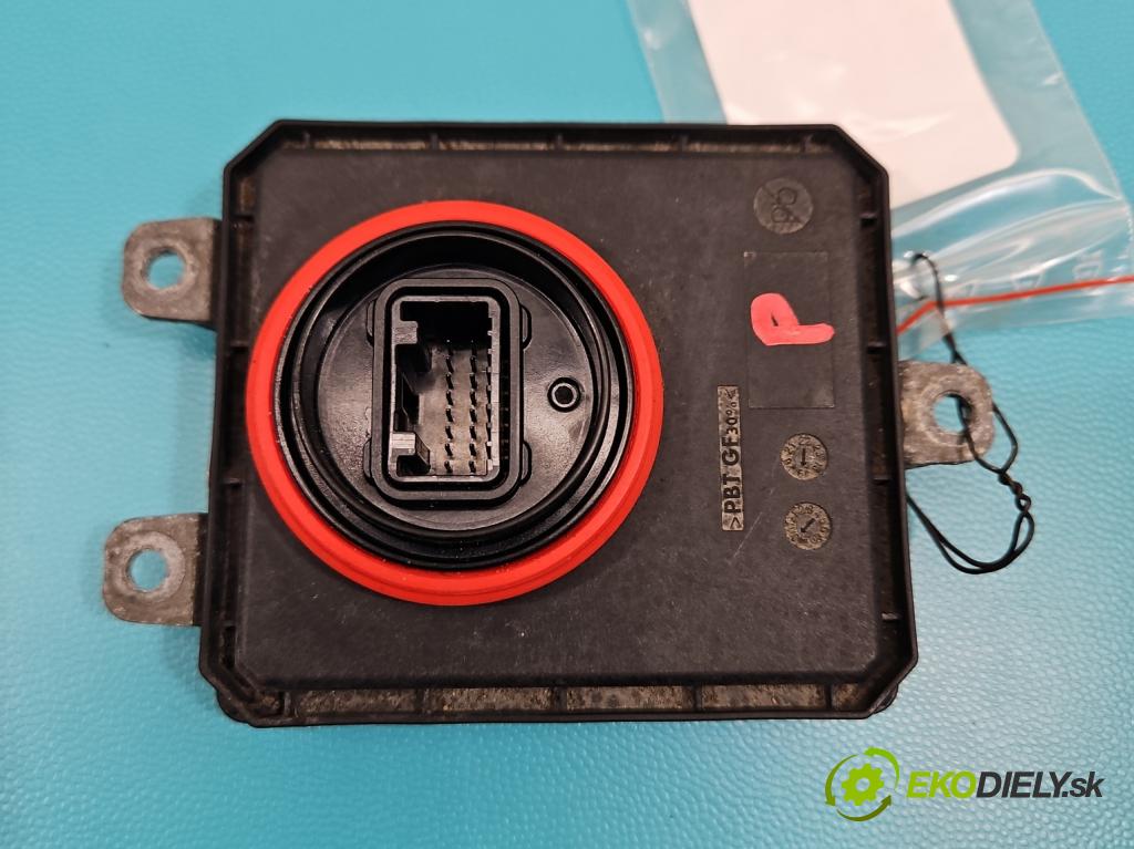 Mitsubishi Outlander III 2012-2022 2.4 135 HP automatic 99 kW 2360 cm3 5- střídač: xenon  (Riadiaca jednotka xenónu)