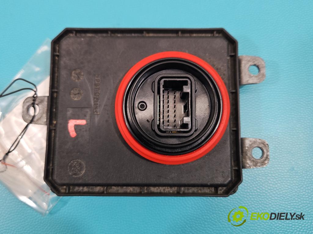 Mitsubishi Outlander III 2012-2022 2.4 135 HP automatic 99 kW 2360 cm3 5- střídač: xenon  (Riadiaca jednotka xenónu)