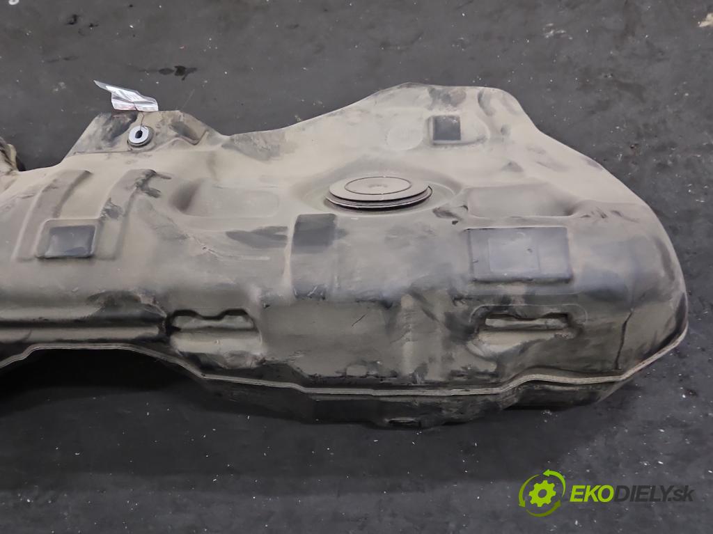 Bmw 3 G20 2018- 2.0 T 184 hp automatic 135 kW 1998 cm3 4- Nádrž: paliva 7449039 (Palivová nádrž)