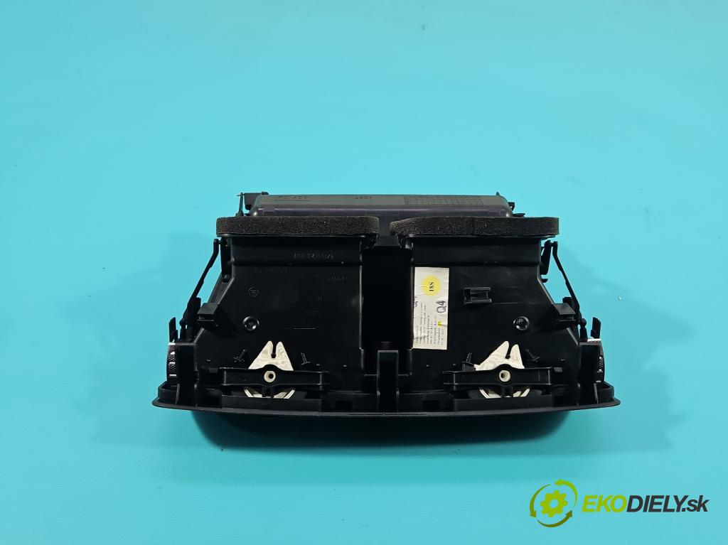 Skoda Octavia II 2004-2013 1.6 FSI 116 HP manual 85 kW 1598 cm3 5- Mřížka: kúrenia stredová  (Mriežka kúrenia (fukár))