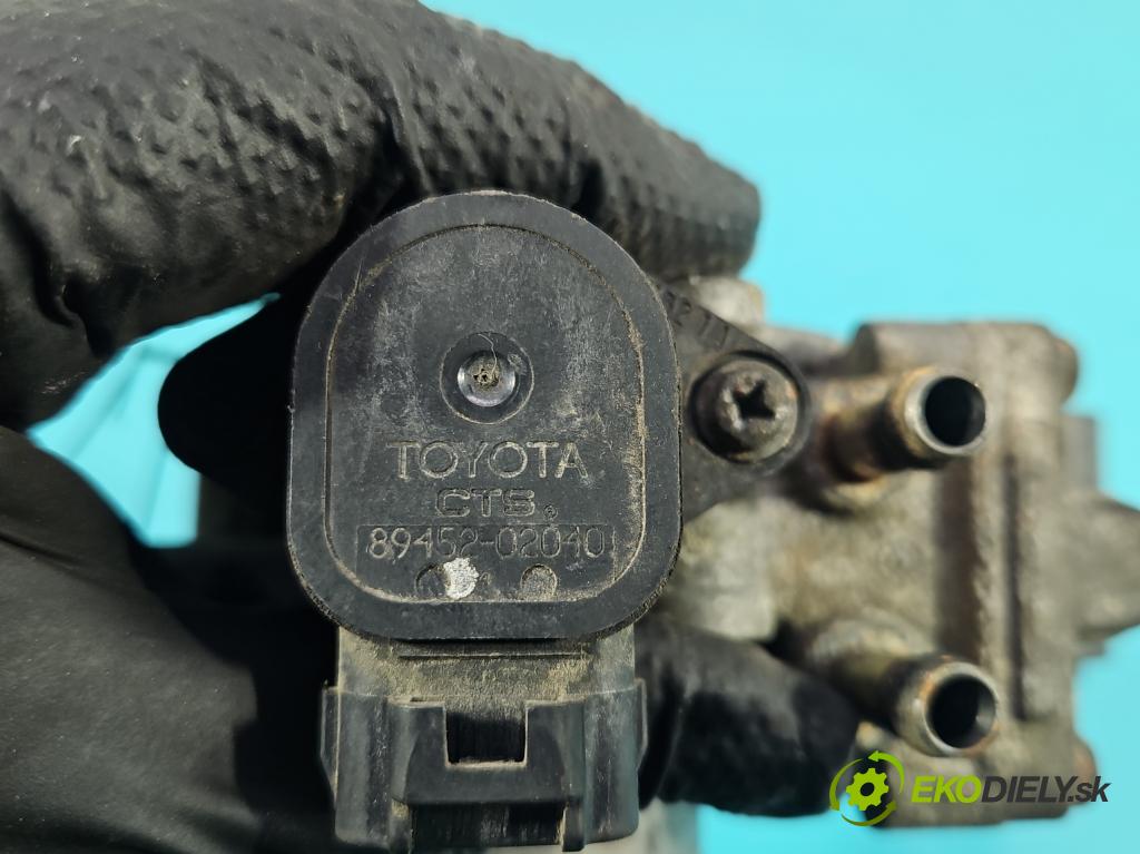 Toyota Corolla E12 2001-2009 1.4 vvti 97KM manual 71 kW 1398 cm3 5- klapka 89452-02040 (Škrtiaca klapka)