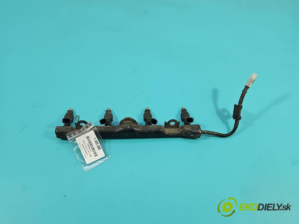 Toyota Corolla E12 2001-2009 1.4 vvti 97KM manual 71 kW 1398 cm3 5- vstrek 23250-0D020 (Vstrekovač paliva)
