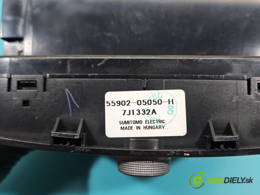 Toyota Avensis II T25 2003-2008 2.0 D4D 126 HP manual 93 kW 1998 cm3 5- Radio originál 86120-05120