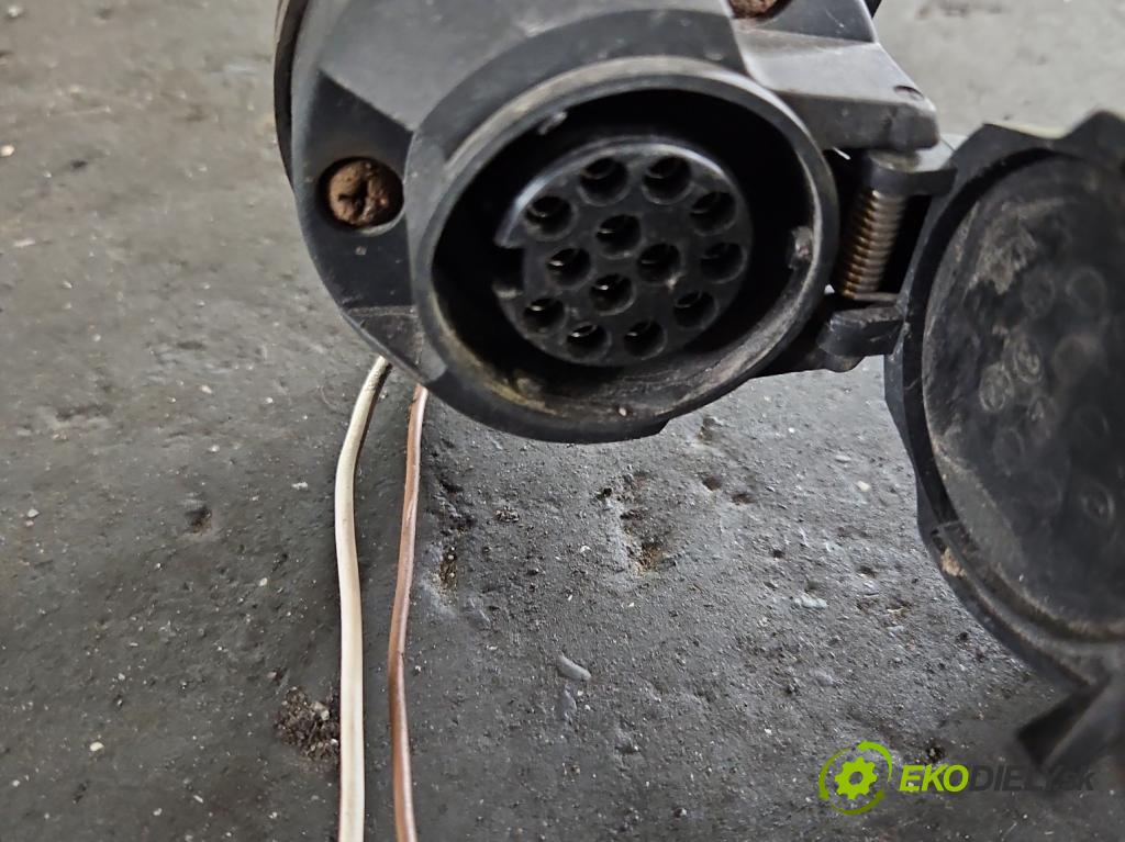 Audi A6 C7 2011-2018 3.0 TDI 313 hp automatic 230 kW 2967 cm3 5- oko tažné (Tažné zařízení)