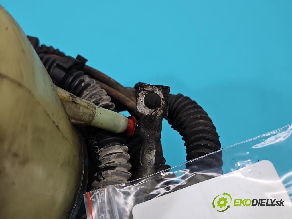 Opel Astra II 1998-2009 1.6 8V 84KM manual 62 kW 1598 cm3 5- čerpadlo posilovač  (Servočerpadlo)