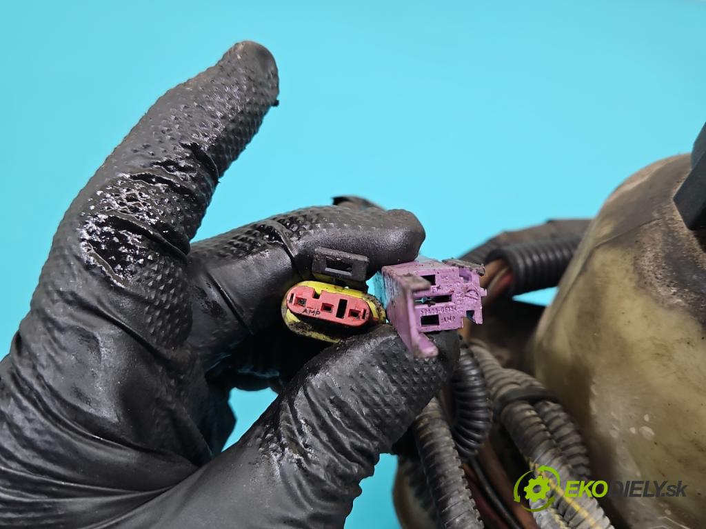 Opel Astra II 1998-2009 1.6 8V 84KM manual 62 kW 1598 cm3 5- čerpadlo posilovač  (Servočerpadlo)