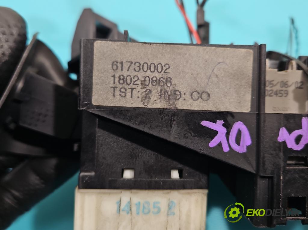 Renault Clio II 1998-2012 1,2.0 16V 75 HP manual 55 kW 1149 cm3 5- prepínač komplex: 8200058670 (Prepínacie páčky pod volantom)