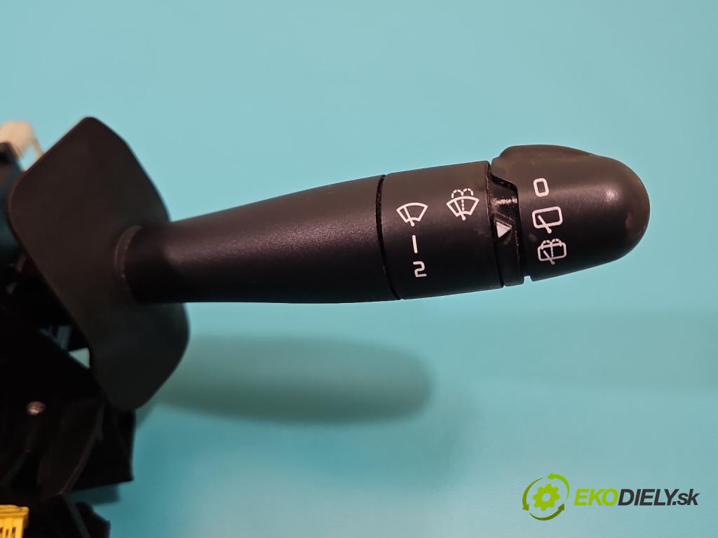 Renault Clio II 1998-2012 1,2.0 16V 75 HP manual 55 kW 1149 cm3 5- prepínač komplex: 8200058670 (Prepínacie páčky pod volantom)