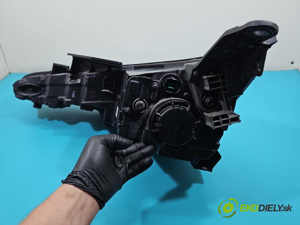 Hyundai Elantra VI 2015-2020 1.6 16V 128 HP manual 93.8 kW 1591 cm3 4- Reflektor: pravý 92102-F2 (Svetlo predné pravé)