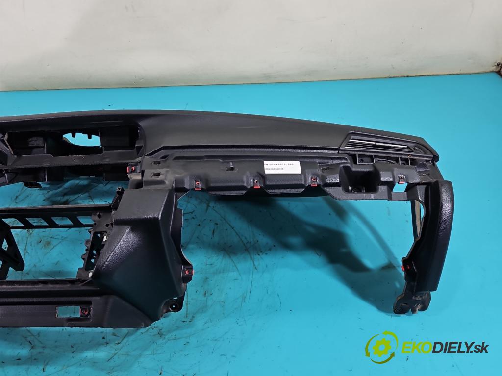 Bmw 5 F10 2010-2017 2.0d 218 HP automatic 160 kW 1995 cm3 5- kokpit,pristrojová doska rozdeľovacia