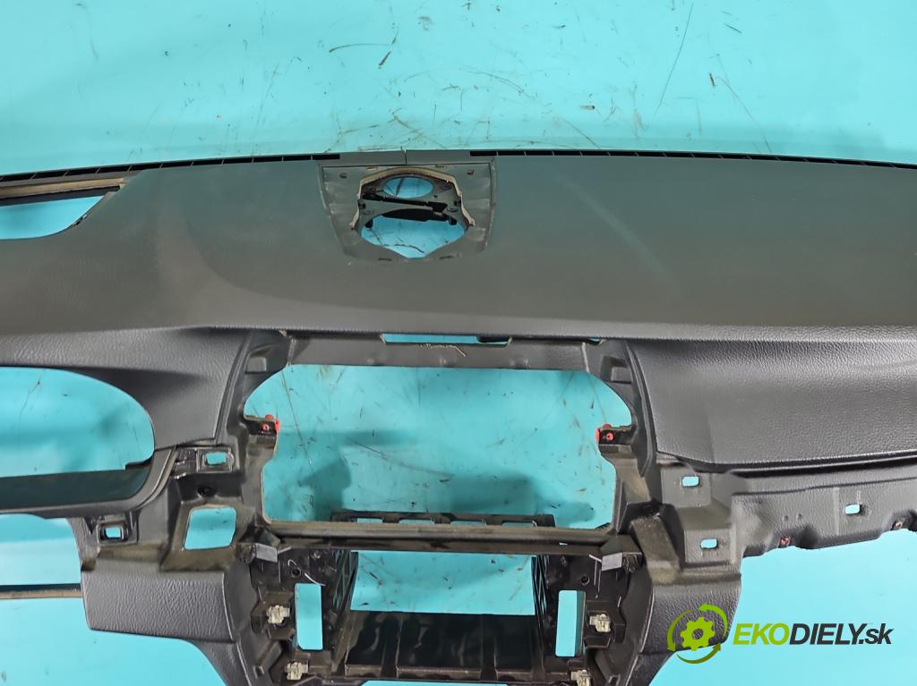 Bmw 5 F10 2010-2017 2.0d 218 HP automatic 160 kW 1995 cm3 5- kokpit,pristrojová doska rozdeľovacia