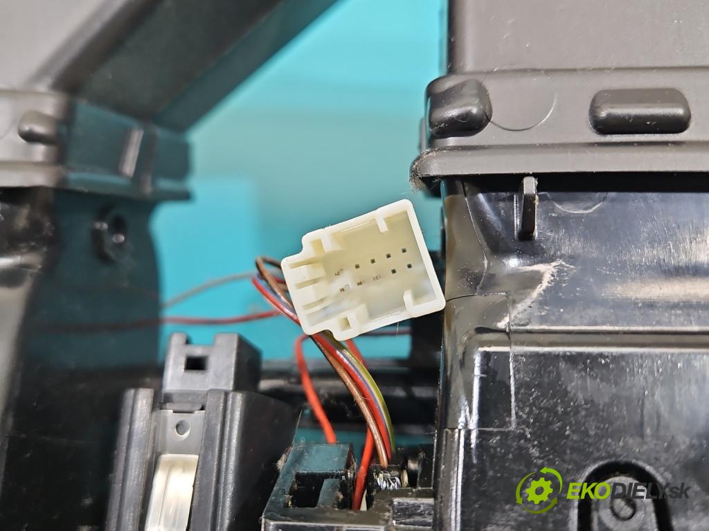 Bmw 5 F10 2010-2017 2.0d 218 HP automatic 160 kW 1995 cm3 5- Mřížka: kúrenia stredová 16828110 (Mriežka kúrenia (fukár))