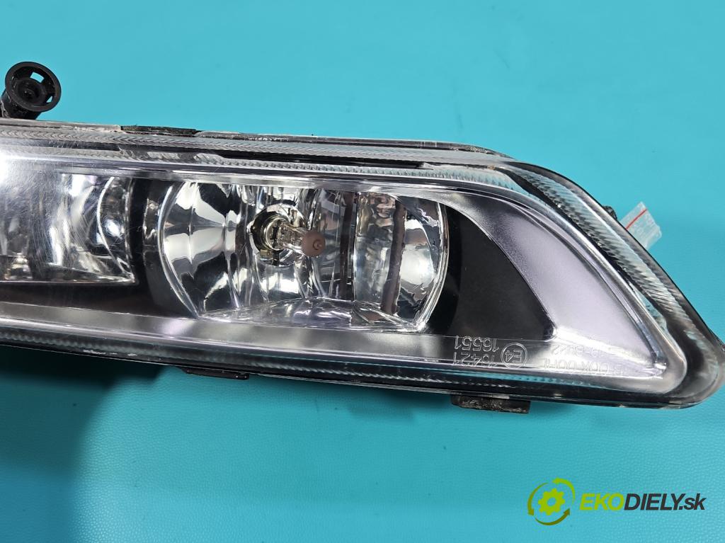 Vw Passat B7 2010-2014 2.0 TSI 211KM automatic 155 kW 1984 cm3 4- Halogen levý  (Klika dveří ostatní)