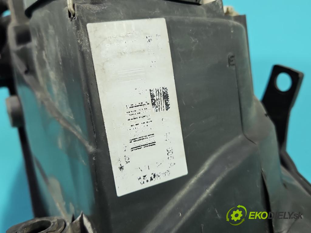 Seat Cordoba II 6L 2002-2008 1.4 16V 75 hp manual 55 kW 1390 cm3 4- světlo levý  (Klika dveří ostatní)