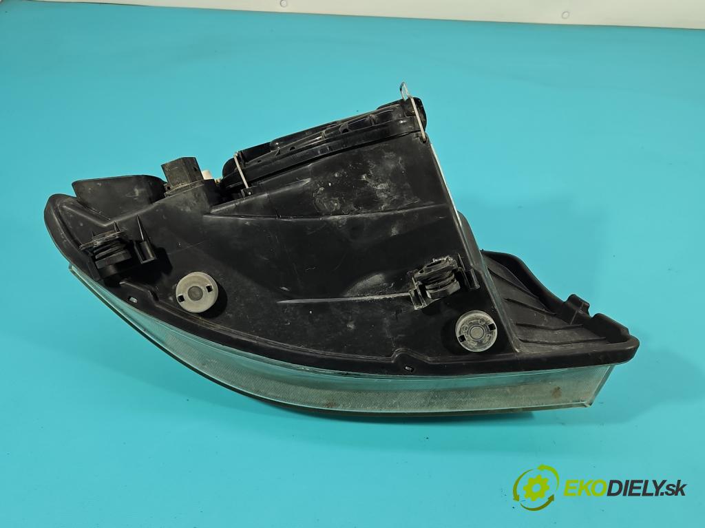 Seat Cordoba II 6L 2002-2008 1.4 16V 75 hp manual 55 kW 1390 cm3 4- světlo levý  (Klika dveří ostatní)