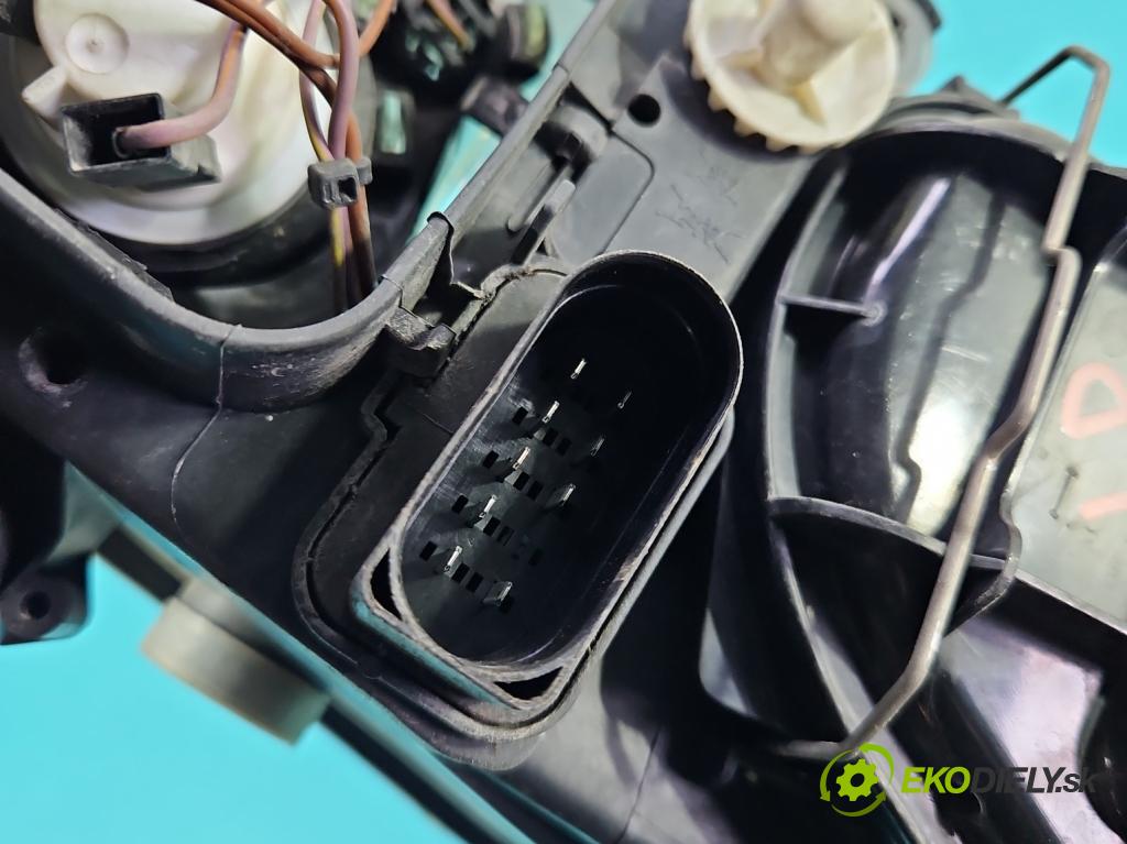 Seat Cordoba II 6L 2002-2008 1.4 16V 75 hp manual 55 kW 1390 cm3 4- světlo levý  (Klika dveří ostatní)