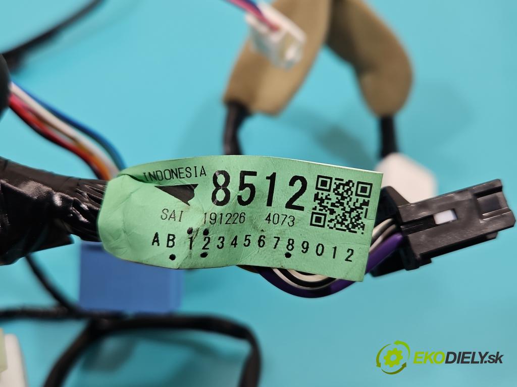 Mitsubishi Outlander III 2012-2022 2.4 135 HP automatic 99 kW 2360 cm3 5- Zväzok: dvere predné vľavo: 8512