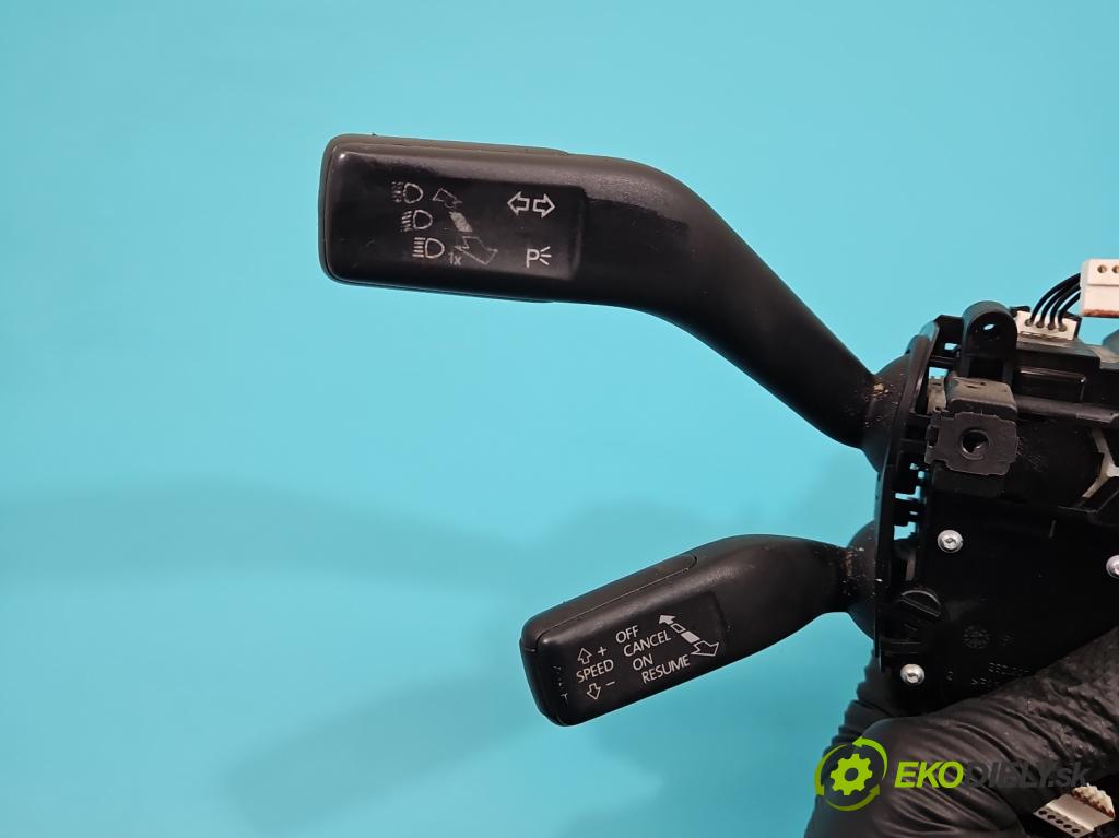 Vw Passat B7 2010-2014 2.0 TSI 211KM automatic 155 kW 1984 cm3 4- prepínač komplex: 3C5953502B (Prepínacie páčky pod volantom)