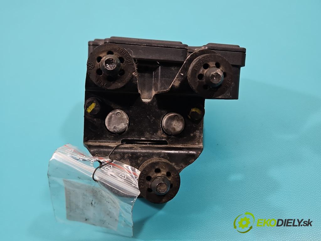 Skoda Octavia II 2004-2013 1.6 FSI 116 HP manual 85 kW 1598 cm3 5- čerpadlo abs 1K0907379P (Pumpa ABS)