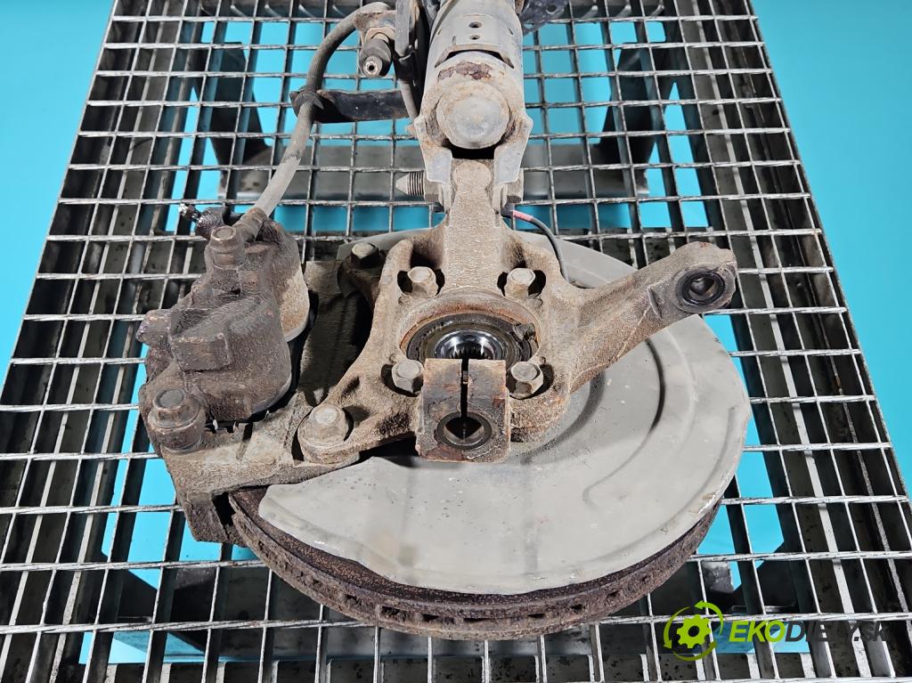 Mitsubishi Outlander III 2012-2022 2.4 135 hp automatic 99 kW 2360 cm3 5- náboj pravé  (Náboj kola)