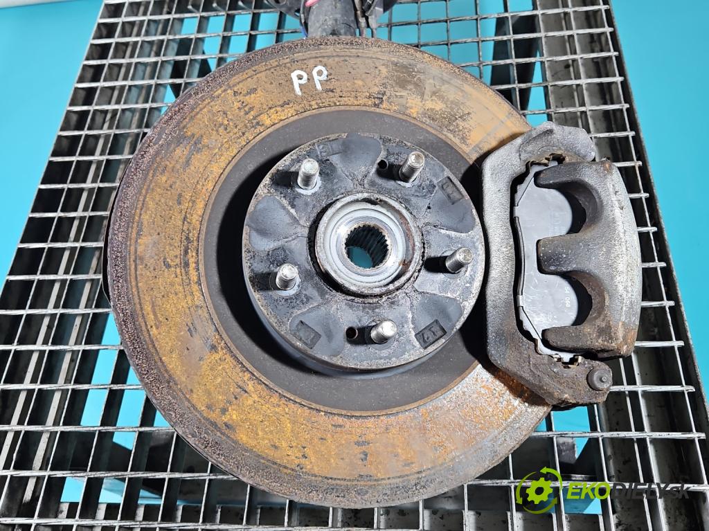 Mitsubishi Outlander III 2012-2022 2.4 135 hp automatic 99 kW 2360 cm3 5- náboj pravé  (Náboj kola)