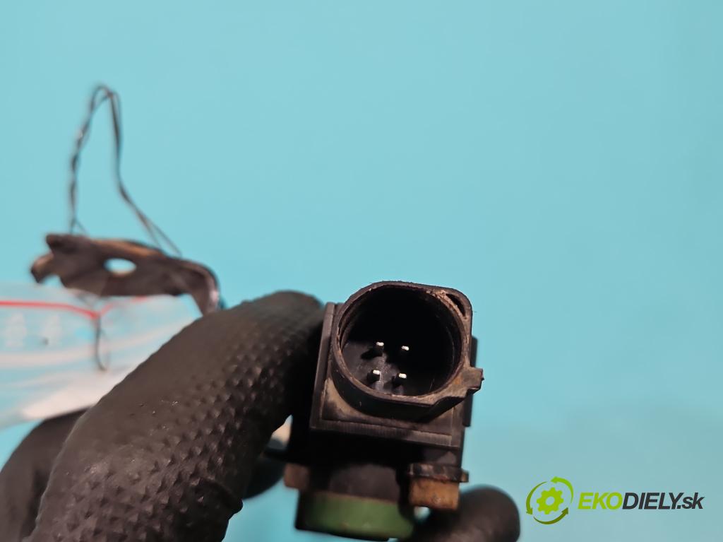 Vw Passat B7 2010-2014 2.0 TSI 211KM automatic 155 kW 1984 cm3 4- snímač nastavenia xenon  (Snímač)