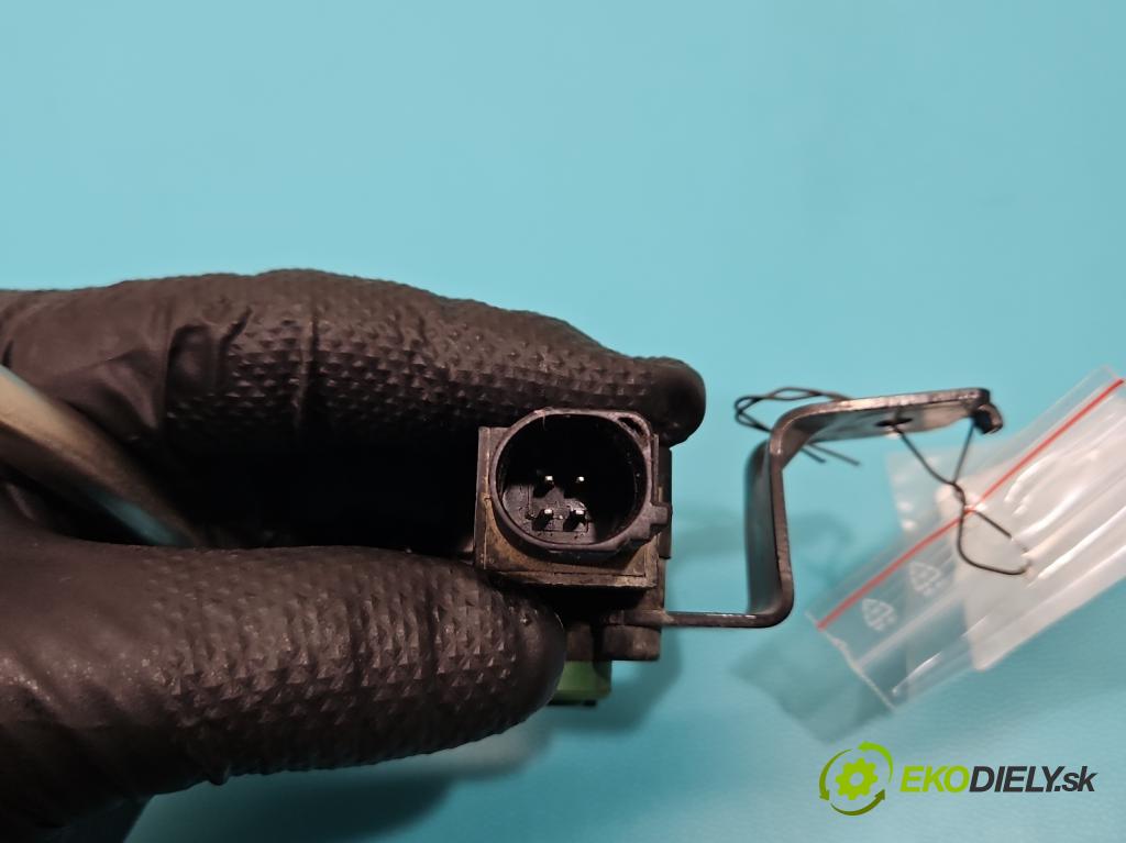 Vw Passat B7 2010-2014 2.0 TSI 211KM automatic 155 kW 1984 cm3 4- snímač nastavenia xenon  (Snímač)