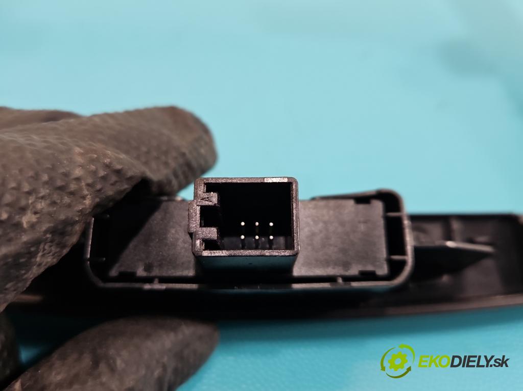 Vw Passat B7 2010-2014 2.0 TSI 211KM automatic 155 kW 1984 cm3 4- lišta ozdobná interiéry: 3AB858366D