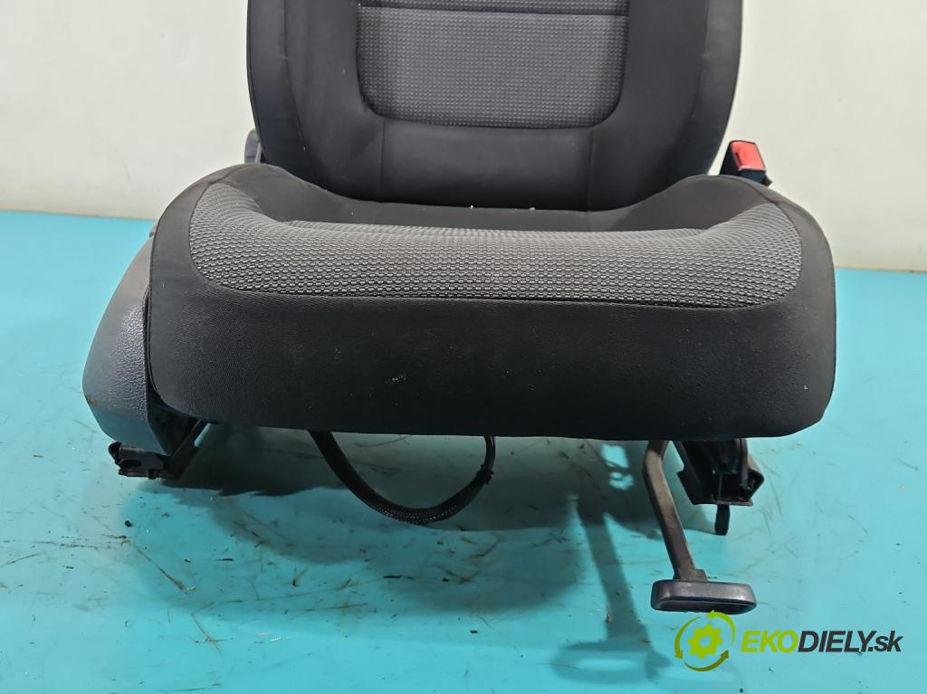 Vw Passat B7 2010-2014 2.0 TSI 211KM automatic 155 kW 1984 cm3 4- Sedačka pravý  (Sedadlo)