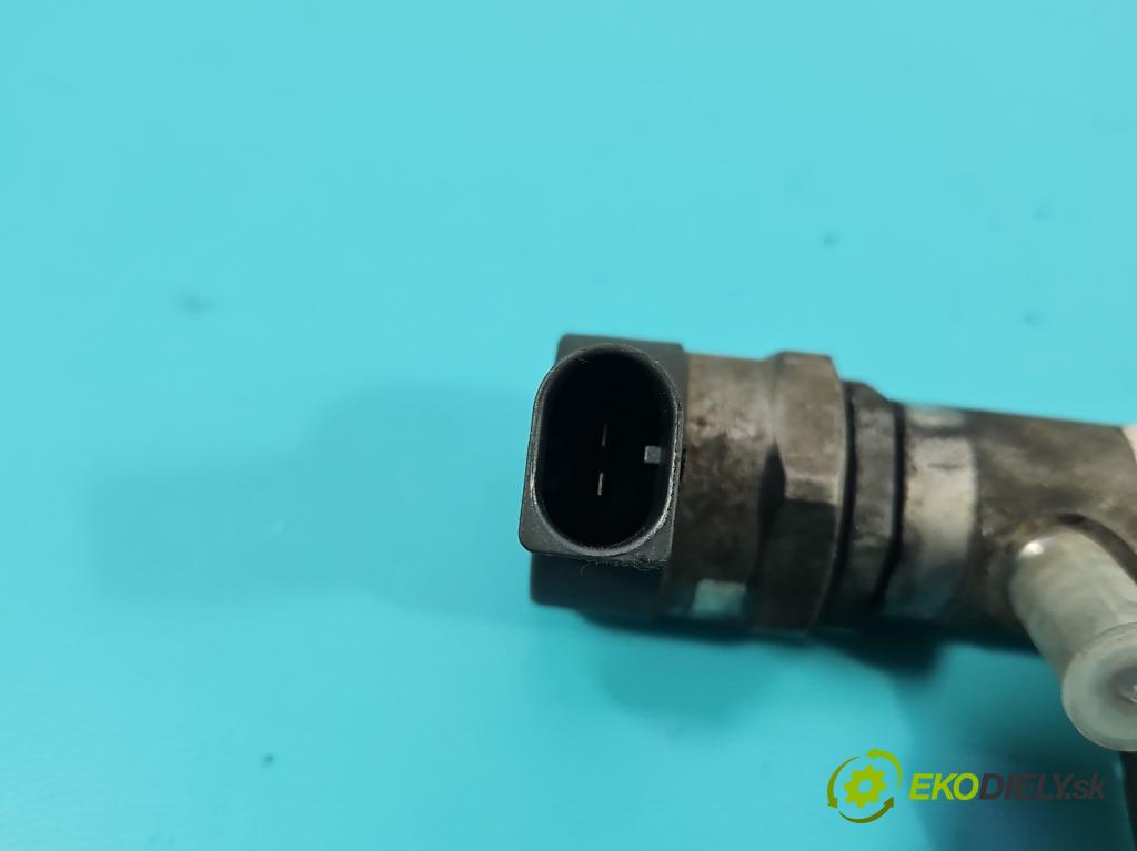 Vw Passat B7 2010-2014 2.0 tdi 140 HP automatic 103 kW 1968 cm3 5- lišta vstrekovacia 03L089N (Vstrekovacia lišta)