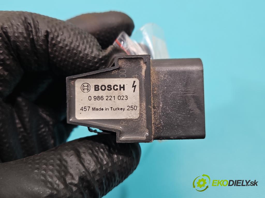 Skoda Octavia II 2004-2013 1.6 FSI 116 HP manual 85 kW 1598 cm3 5- cievka zapaľovacia 0986221023 (Zapaľovacia cievka)