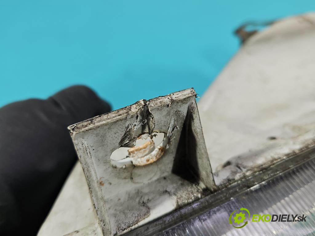 Ford Transit Mk5 1994-2000 2.5d 69KM manual 51 kW 2496 cm3 5- Reflektor: pravý  (Svetlo predné pravé)