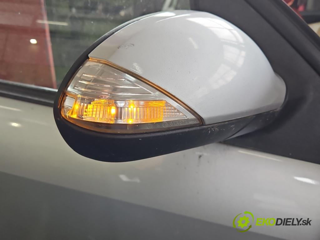 Smart Forfour I 2004-2006 1.3 16V 95 hp manual 70 kW 1332 cm3 5- zpětné zrcátko pravé  (Klika dveří ostatní)