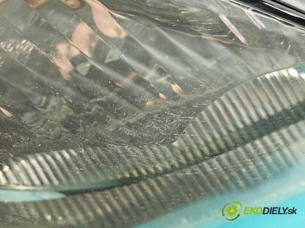 Citroen C5 I 2001-2008 2.0 hdi 109 HP manual 80 kW 1997 cm3 5- Reflektor: pravý 9632664780 (Svetlo predné pravé)